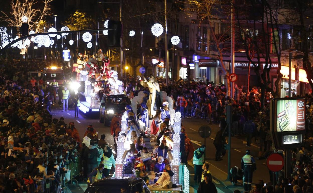 La Cabalgata pondrá en las calles tres tronos, seis carrozas, grupos de animación y 170 acompañantes