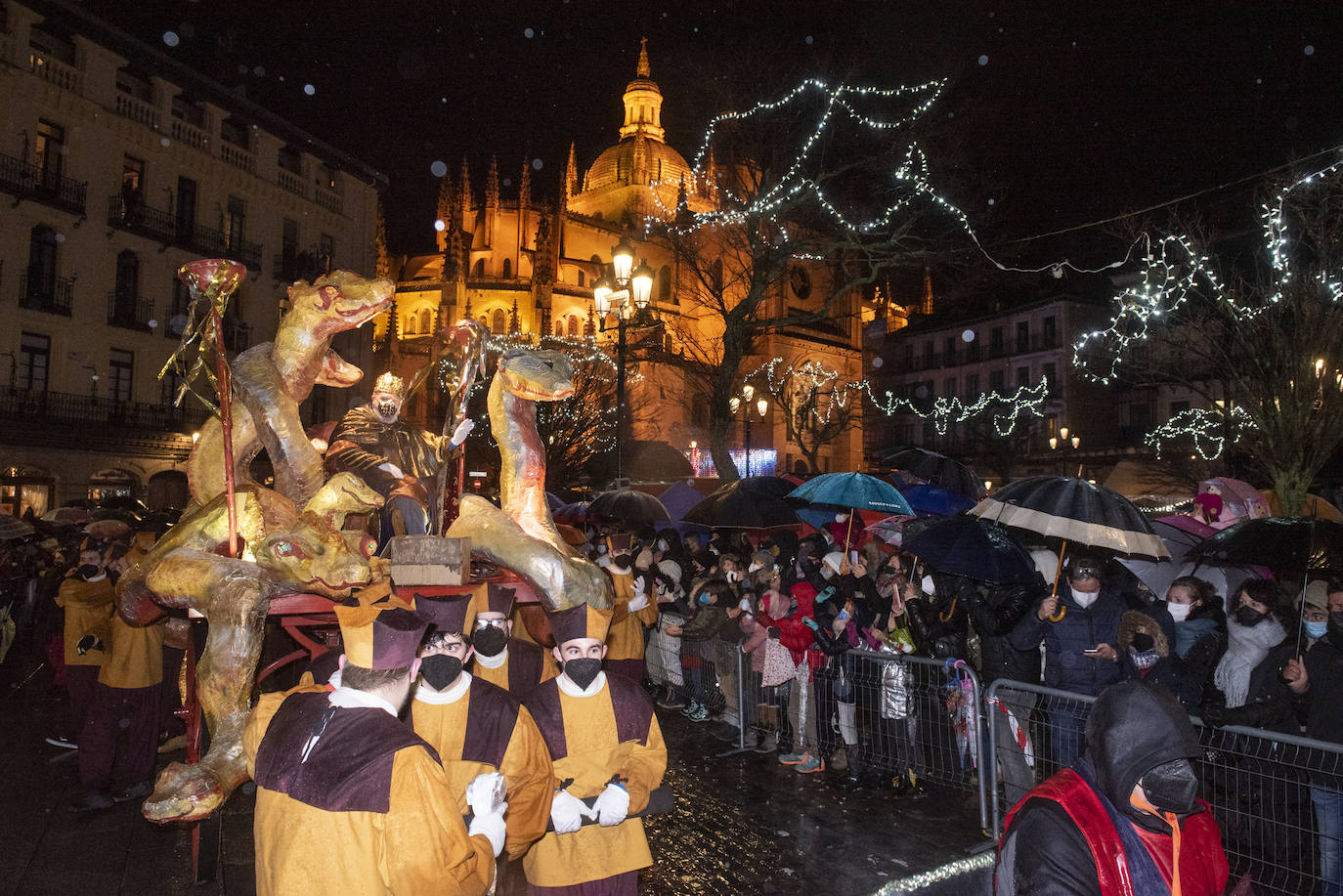 Los Reyes Magos, a su paso por Segovia.