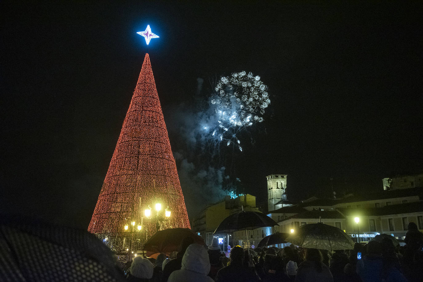 Los Reyes Magos, a su paso por Segovia.