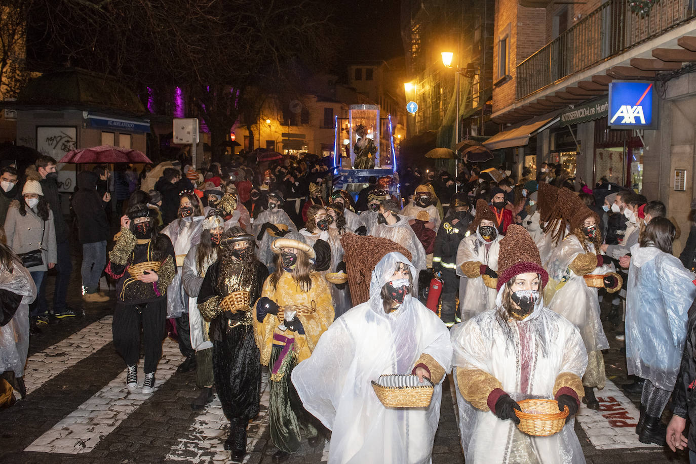 Los Reyes Magos, a su paso por Segovia.