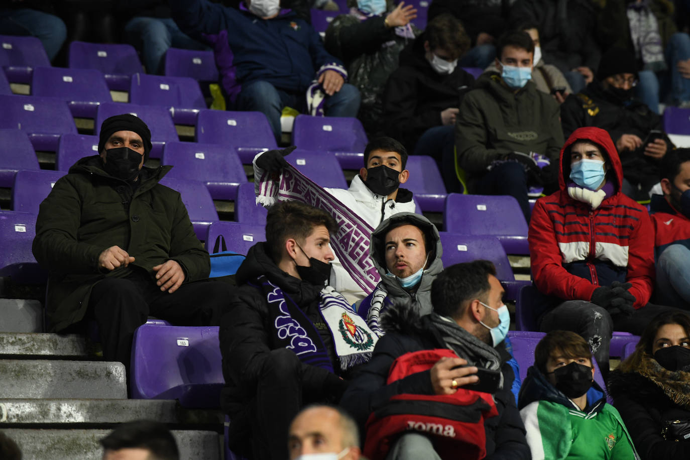 Fotos: Búscate en la grada en el Real Valladolid-Betis