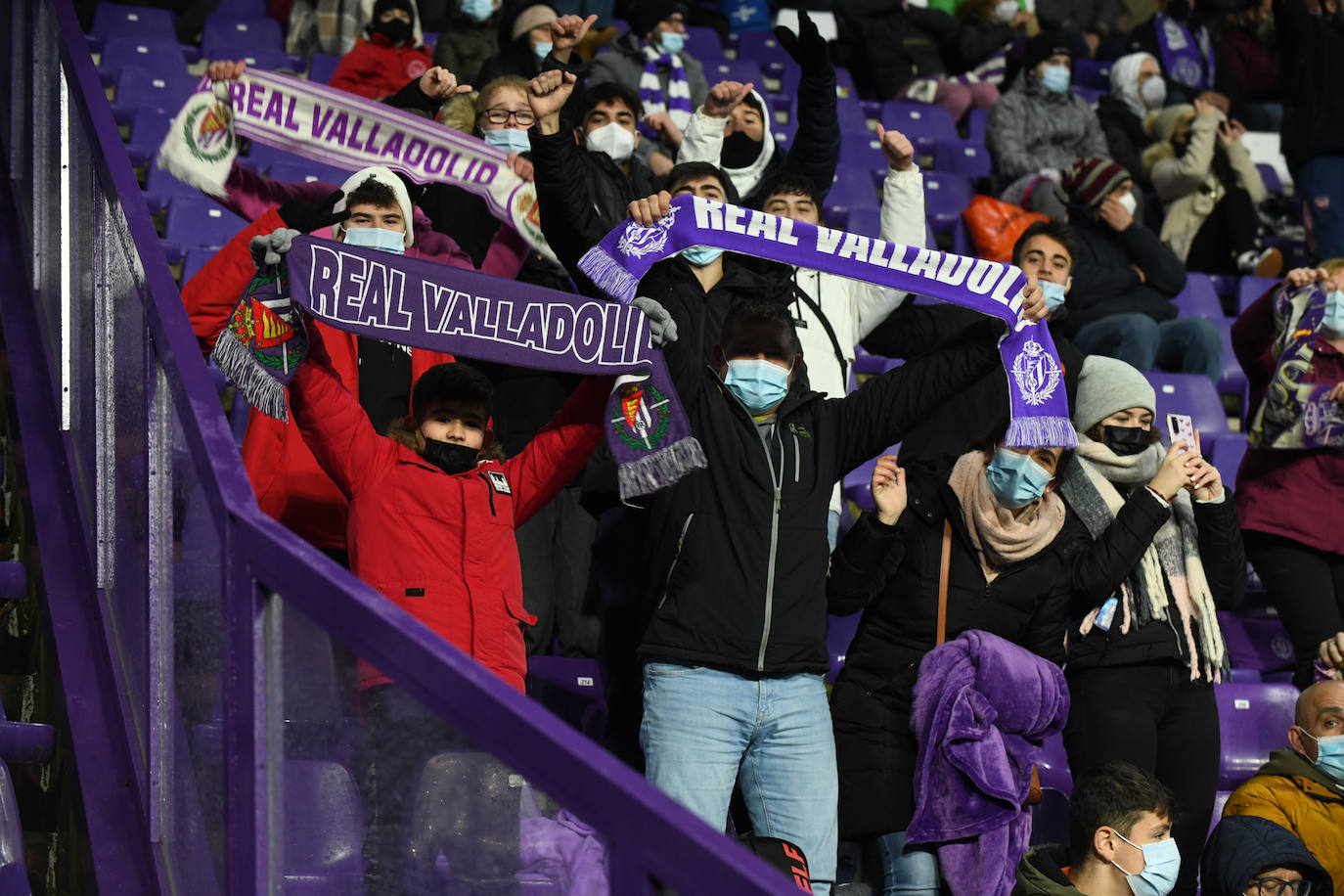 Fotos: Búscate en la grada en el Real Valladolid-Betis