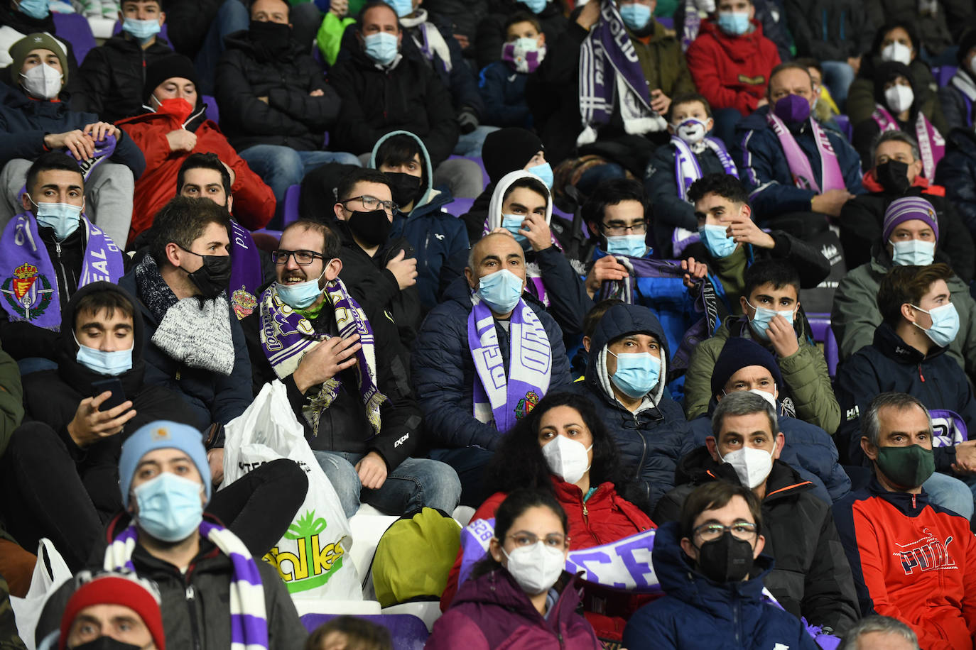 Fotos: Búscate en la grada en el Real Valladolid-Betis