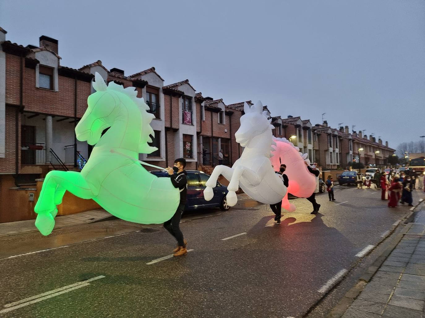 Fotos: Los Magos de Oriente iluminan Villamuriel