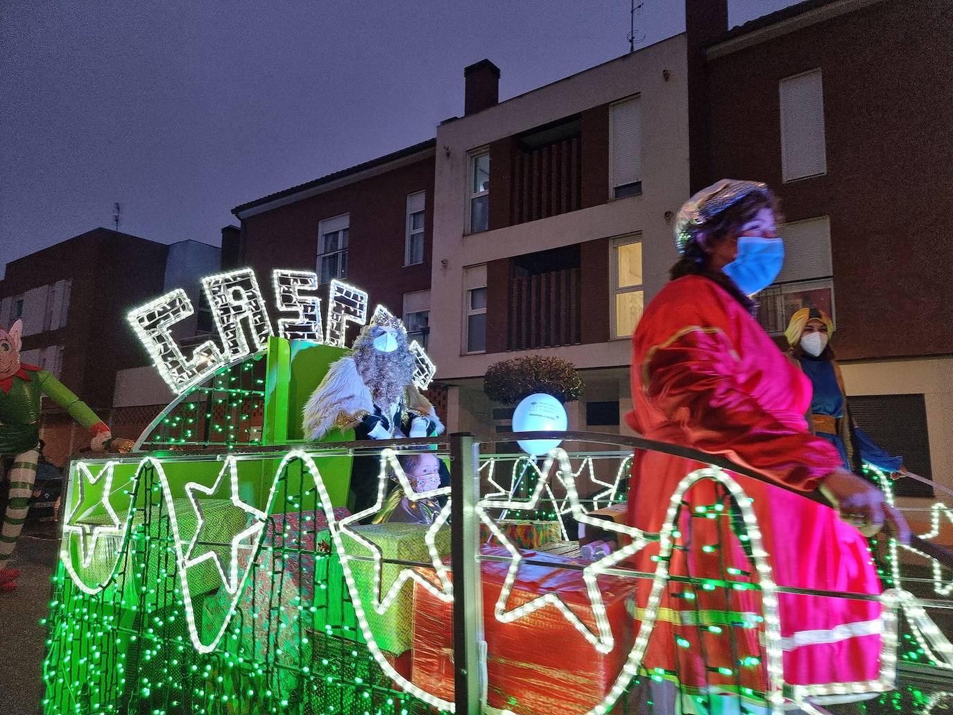Fotos: Los Magos de Oriente iluminan Villamuriel