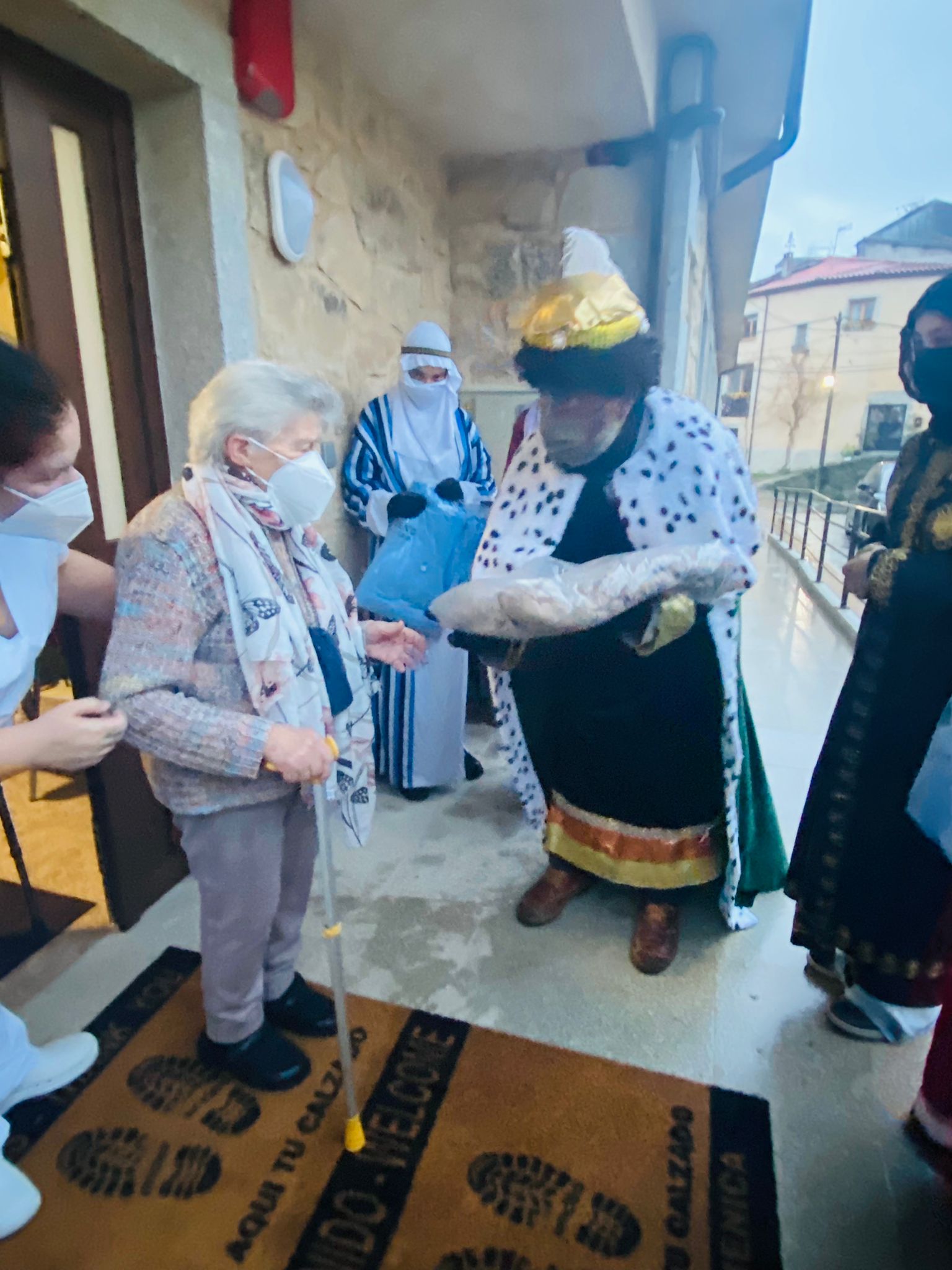 Desde la Residencia de la Diputación hasta el Hospital de Salamanca. Antes de recorrer la capital del Tormes, Melchor, Gaspar y Baltasar visitaron la provincia para cumplir los deseos de los mayores y los pequeños  