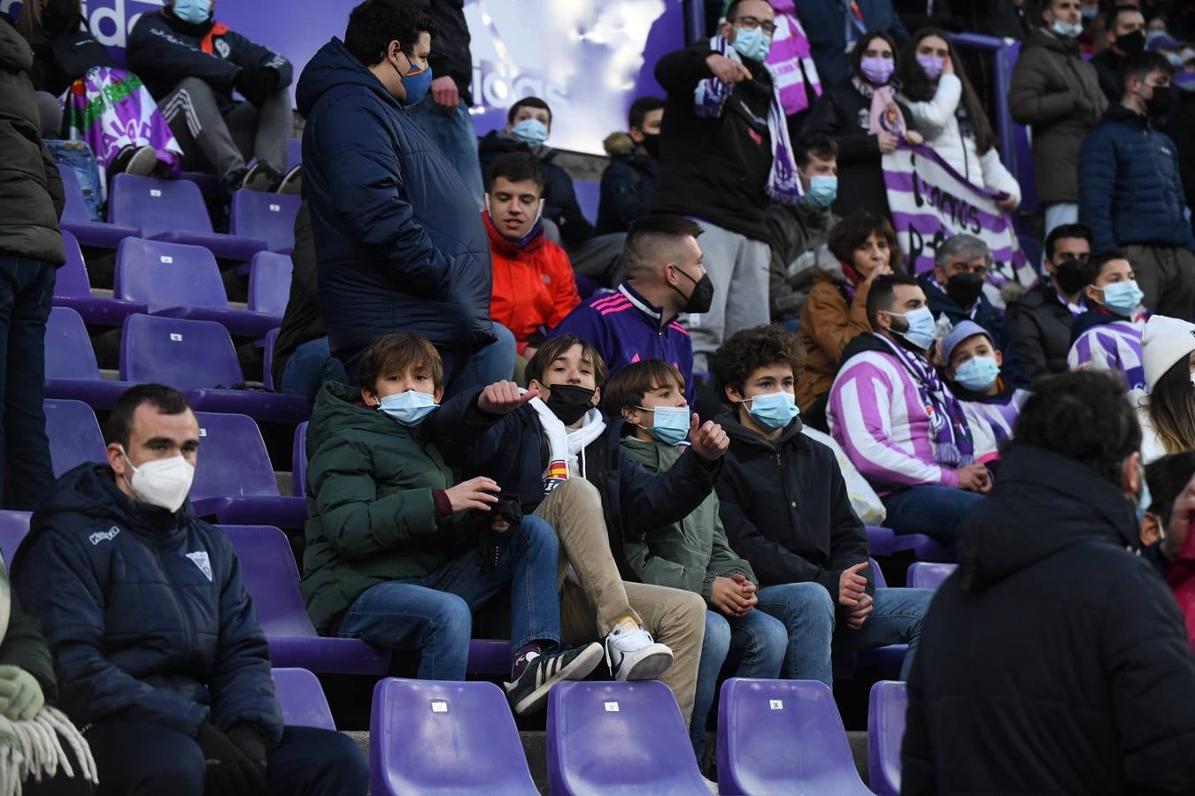 Fotos: Búscate en la grada de Zorrilla (3/4)