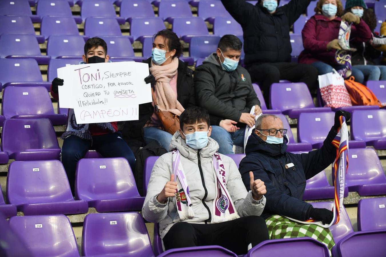 Fotos: Búscate en la grada de Zorrilla (3/4)