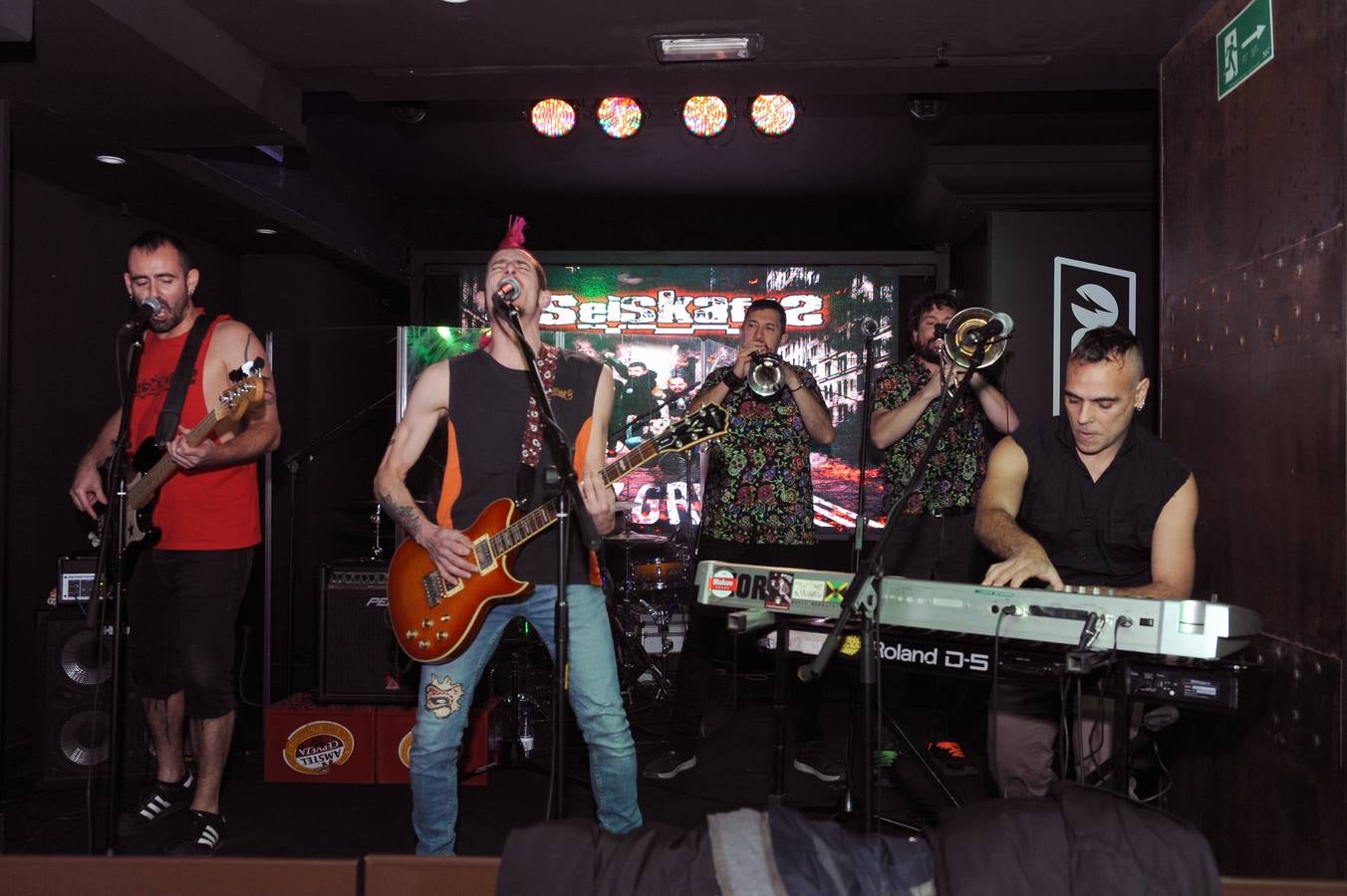 Fotos: Concierto de 6eiSKAfes en la Sala Cientocero de Valladolid