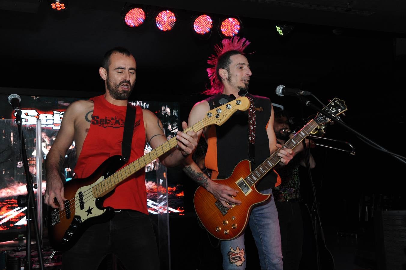 Fotos: Concierto de 6eiSKAfes en la Sala Cientocero de Valladolid