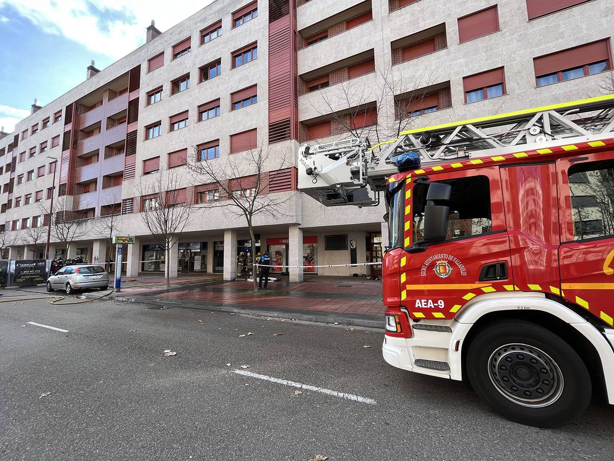Fotos: Incendio en un local de la calle Monasterio de Yuste de Valladolid