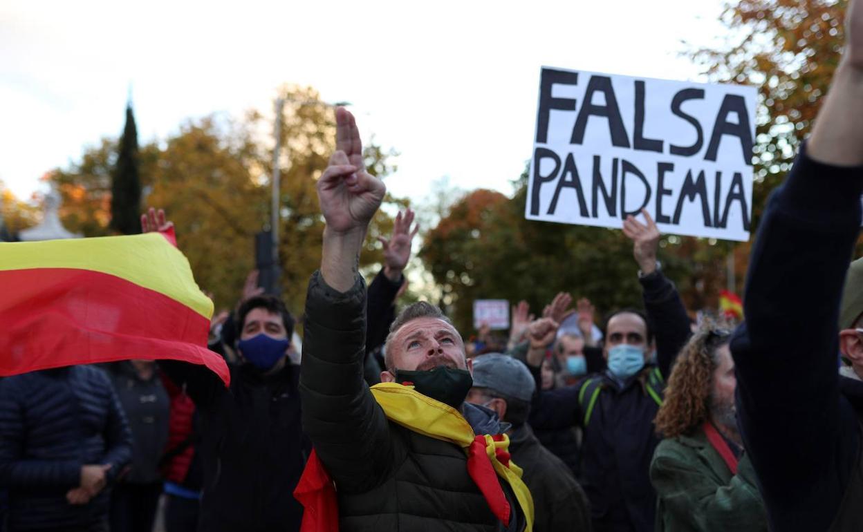 Manifestación de negacionistas de la pandemia. 