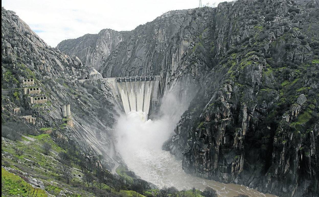 Los proyectos de embalses son uno de los aspectos más rechazados por los ecologistas. 