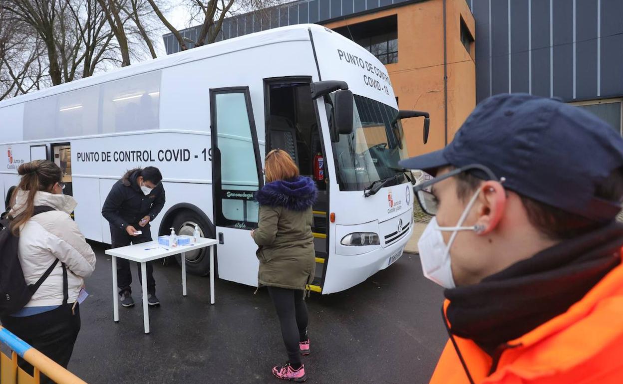 Campaña en Guijuelo de test de antígenos para diagnóstico de la Covid -19. 