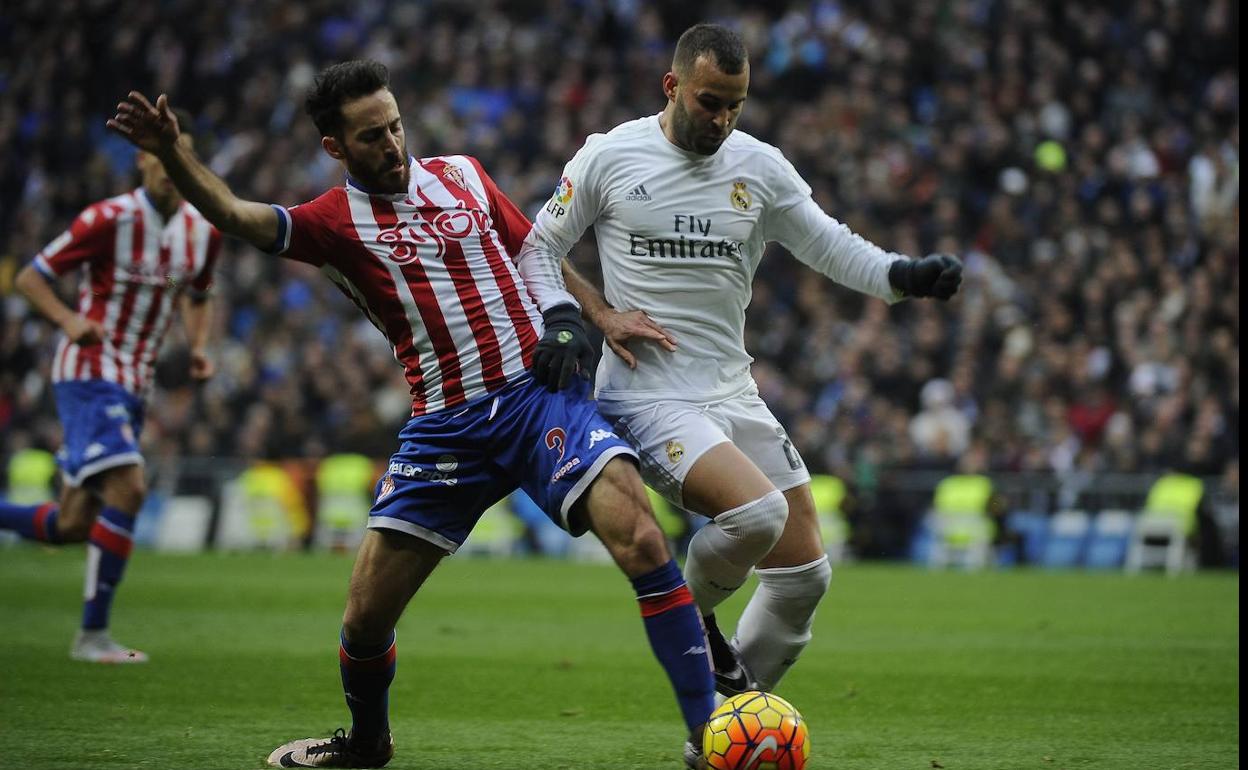 El lateral izquierdo Álex Menéndez, tercer refuerzo invernal del Salamanca UDS