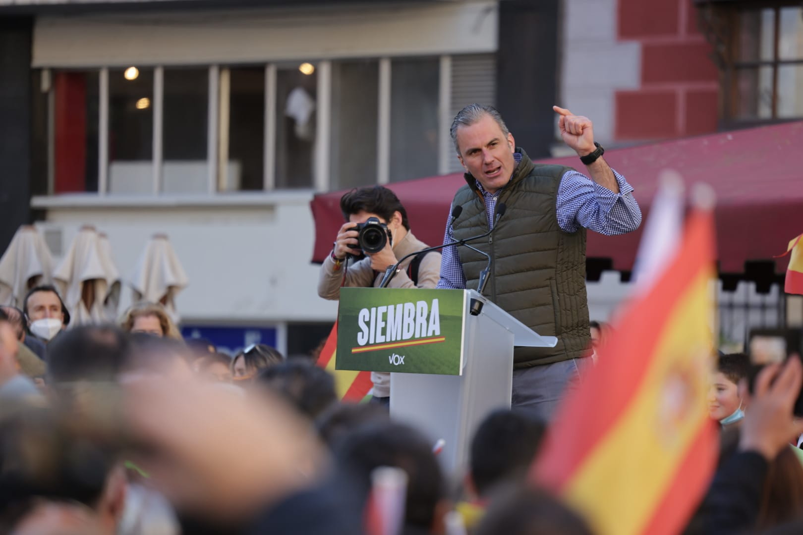 Ortega Smith participa en el mítin de la Plaza de la Universidad de Valladolid. 