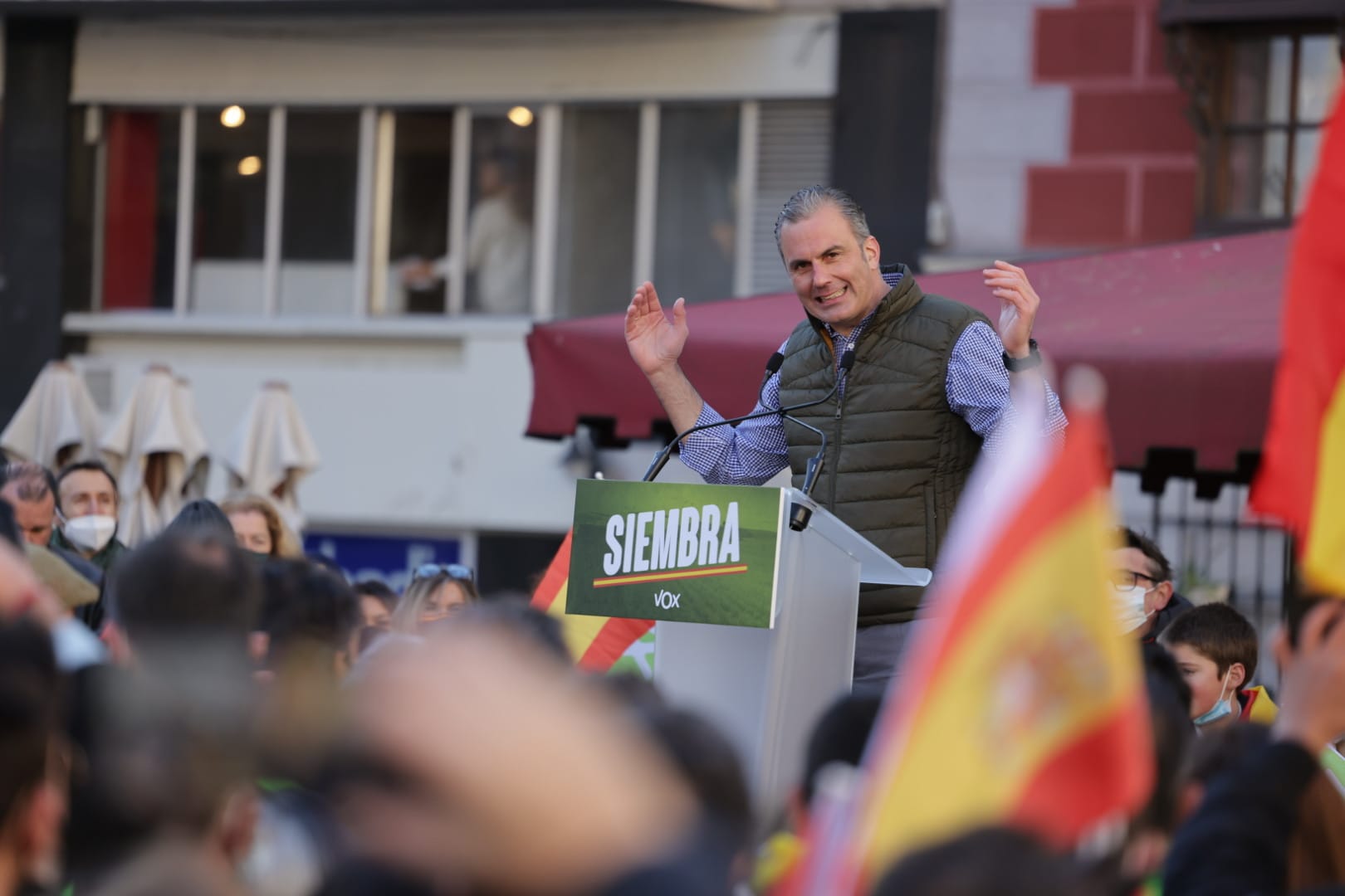 Ortega Smith participa en el mítin de la Plaza de la Universidad de Valladolid. 