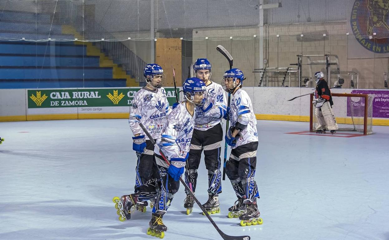 Integrantes del CPLV durante el partido de este sábado contra Las Rozas.