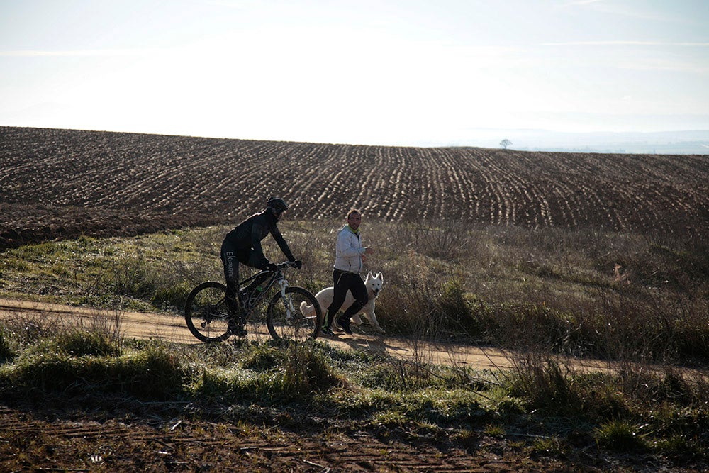 Manuel Vicente Tejedor sentencia su segunda Liga de Cross de Cabrerizos. En féminas Verónica Sánchez gana y ya lo tiene en la mano