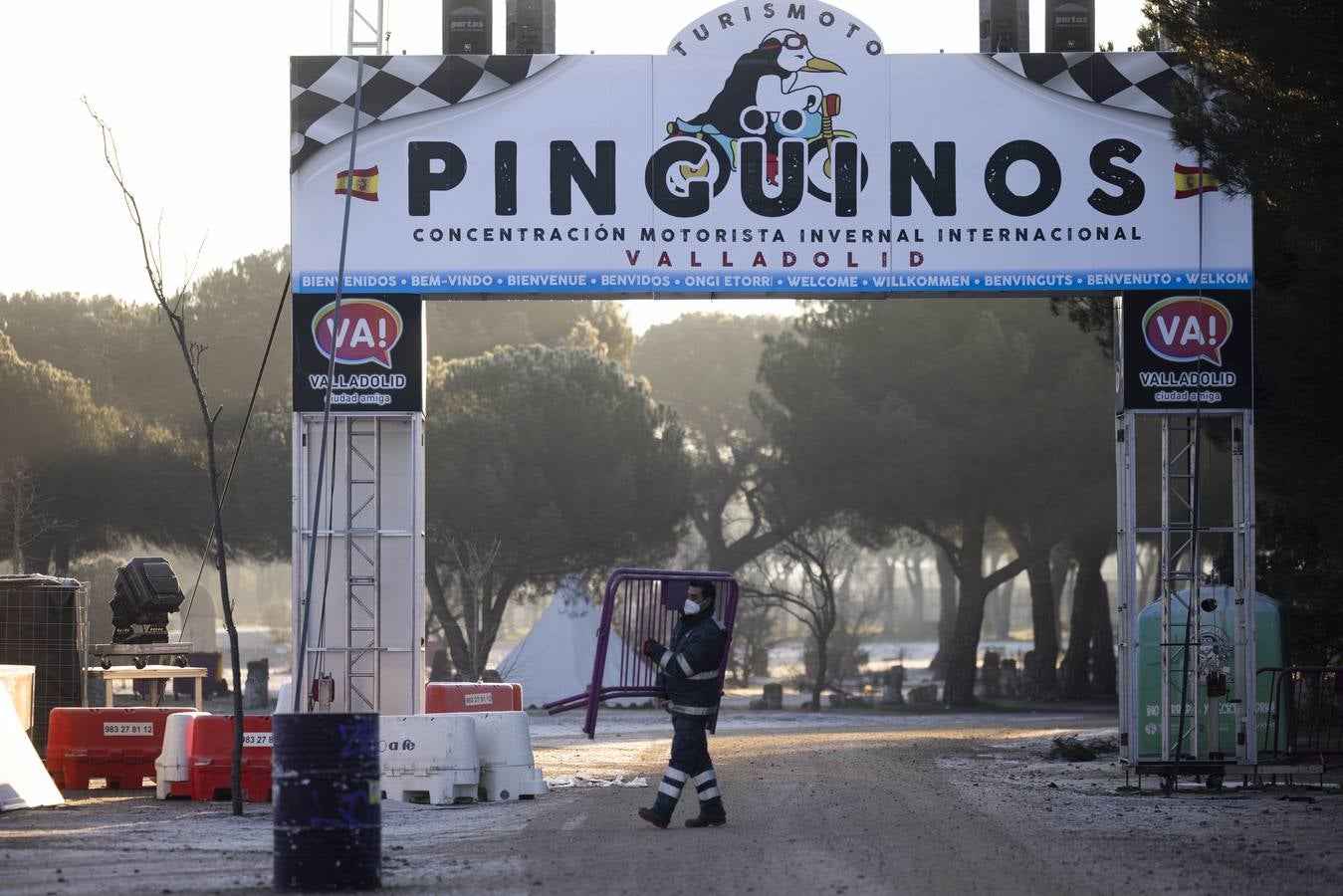 Fotos: Trabajos de limpieza de la antigua Hípica tras el paso de Pingüinos