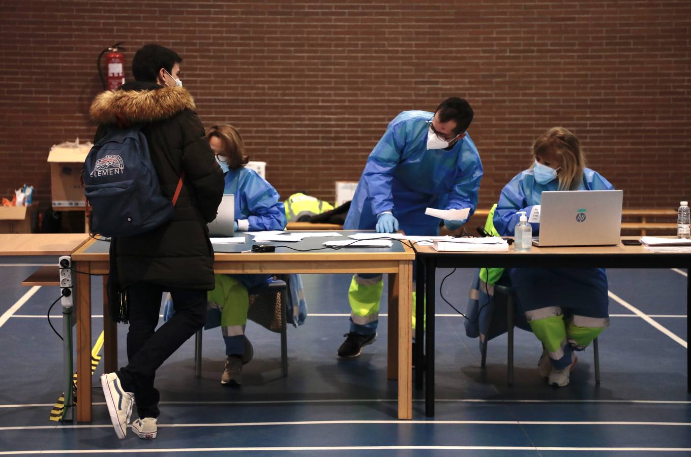 Fotos: Test rápidos de antígenos en la Universidad de Valladolid