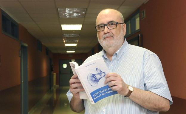 Luis Martín Arias, director del Centro de Farmacovigilancia de la UVA. 