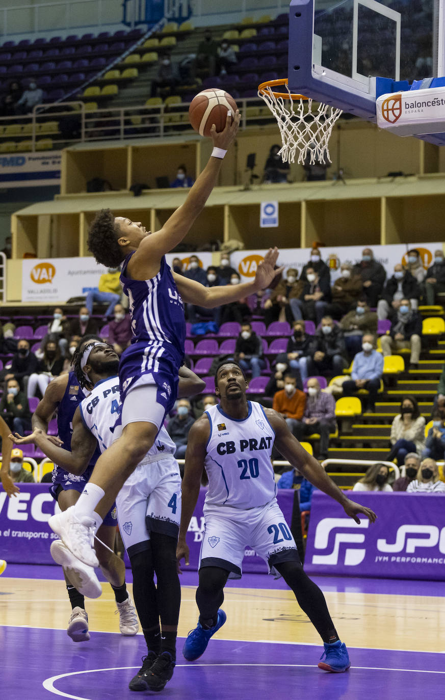 Fotos: Derrota del UEMC Real Valladolid ante el CB Prat (71-95)