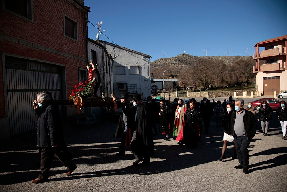 Fiesta patronal de San Sebastián en Sorihuela con procesión, misa y baile