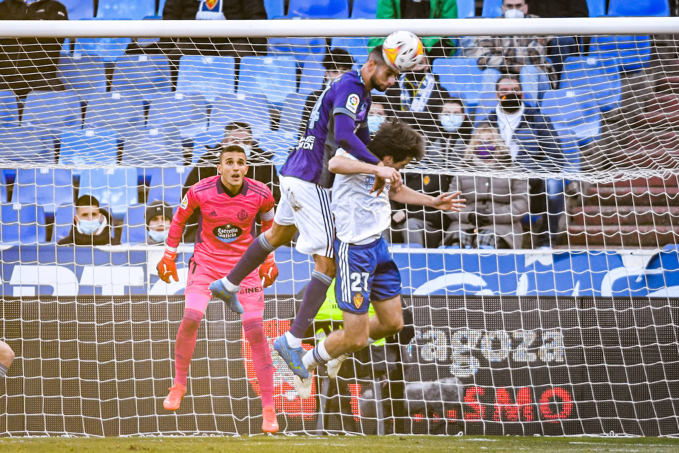 Partido entre el Real Zaragoza y el Real Valladolid, en La Romareda. 
