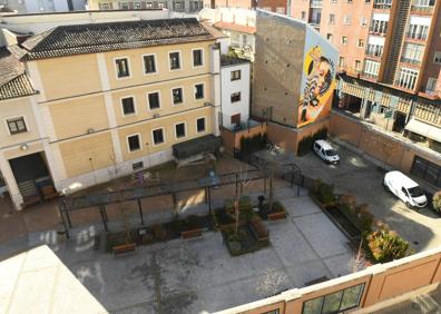 Imagen secundaria 1 - 1.  Niño Jesús . Las obras para convertir el colegio de la calle Duque de Lerma en una residencia con 49 plazas se iniciaron el pasado junio. 2  Jesuitinas . El geriátrico de la calle López Gómez se inauguró en marzo de 2018. 3.  San Quirce.  El edificio de 73 apartamentos tutelados para mayores en la plaza de la Trinidad estará terminado en verano.