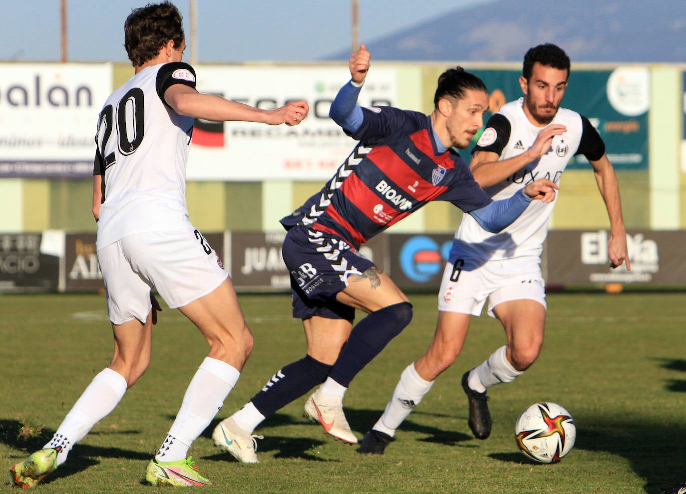 Un momento del partido disputado en La Albuera este domingo. 