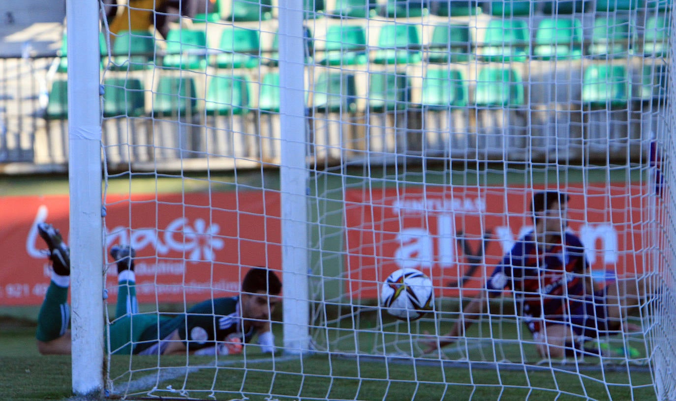 Un momento del partido disputado en La Albuera este domingo. 