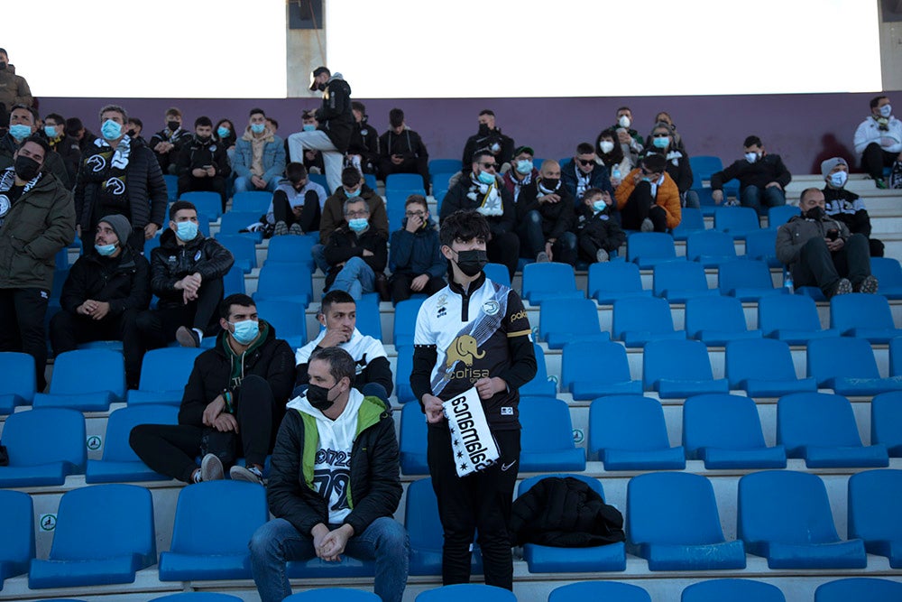 Locura final en el primer partido del año en el Reina Sofía con una remontada que hizo vibrar a la afición