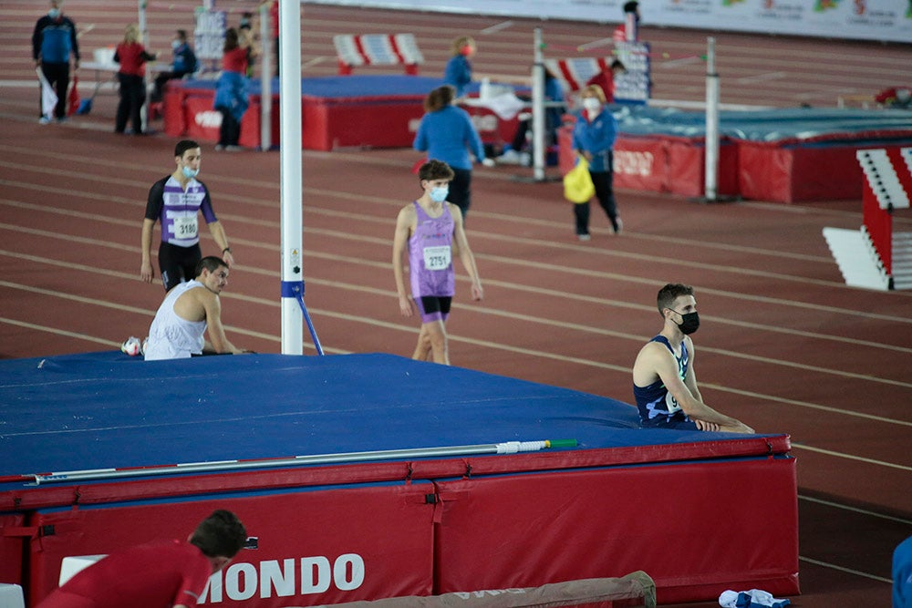 Bruno Hortelano, ilustres integrantes del 4x400, junto al salmantino Álvaro de Arriba, los grandes protagonistas de la tarde de atletismo en la Carlos Gil Pérez