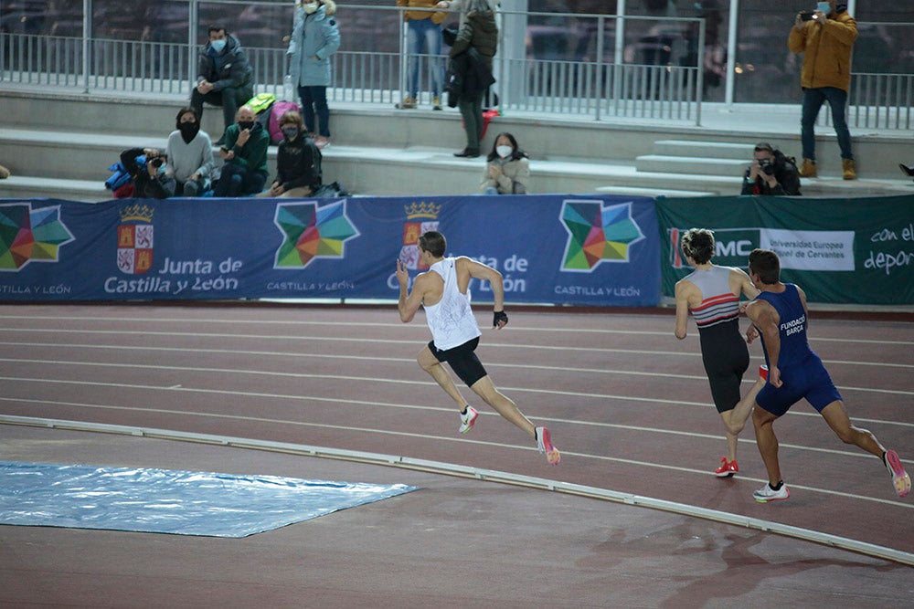 Bruno Hortelano, ilustres integrantes del 4x400, junto al salmantino Álvaro de Arriba, los grandes protagonistas de la tarde de atletismo en la Carlos Gil Pérez