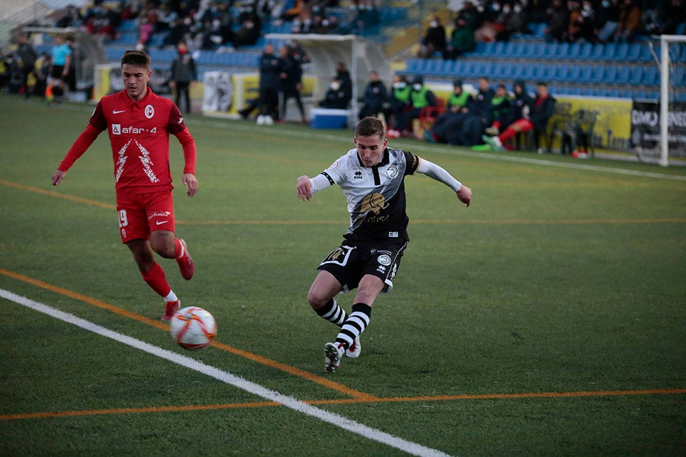 Espectacular remontada final de Unionistas ante el Rayo Majadahonda para volver al play-off (2-1)