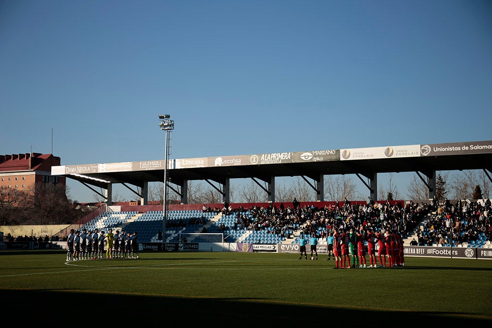 Espectacular remontada final de Unionistas ante el Rayo Majadahonda para volver al play-off (2-1)