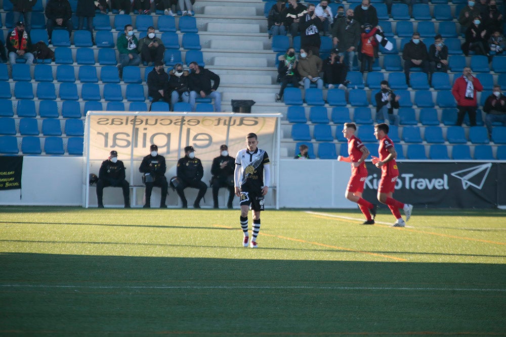 Espectacular remontada final de Unionistas ante el Rayo Majadahonda para volver al play-off (2-1)