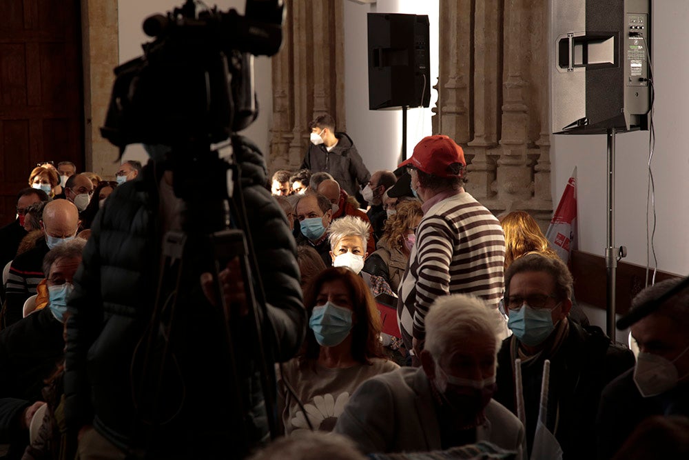 El candidato del PSOE a la Presidencia de la Junta ha visitado Salamanca junto a José Luis Rodríguez Zapatero y ha indicado que aprobará un fondo de 163 millones para ayudar a autónomos y empresas, y creará un instituto financiero público