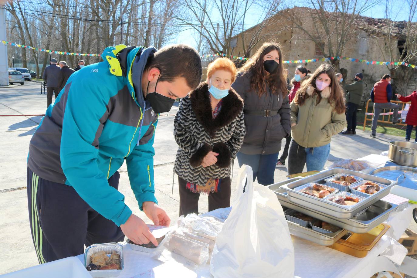 El Ayuntamiento organiza por vez primera una iniciativa que nace con vocación de continuidad, que incluyó también una cita del concurso de 'Rural Chef'
