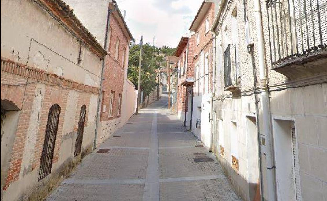 Calle Empedrada de Arrabal de Portillo, donde se ha producido el incendio. 