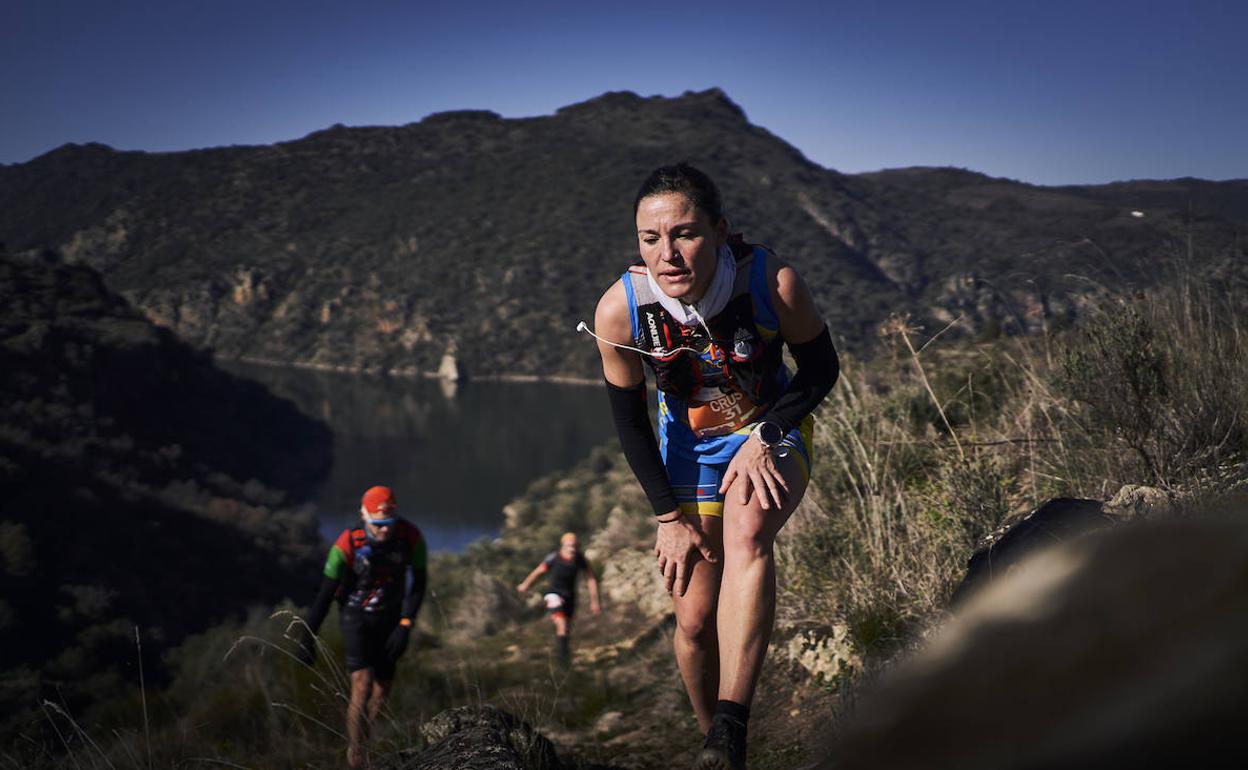La zamorana Cristina Folgado corona una de las empinadas cuestas. 