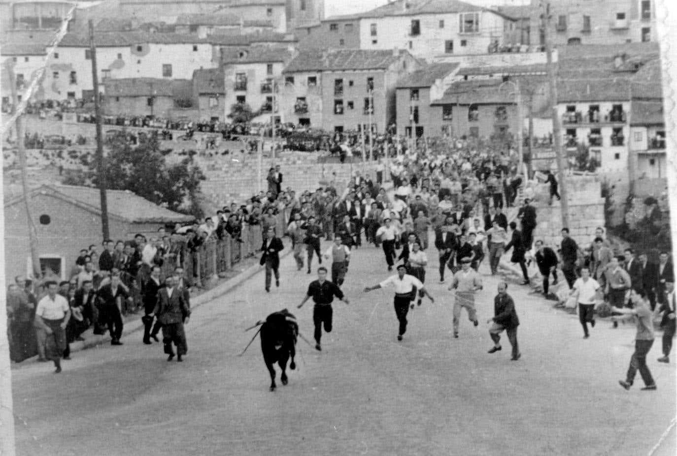 Encierro en las fiestas a principios del siglo XX.