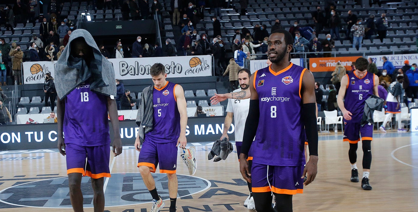 EasyCharger Palencia Baloncesto 74 - 83 C.B Prat