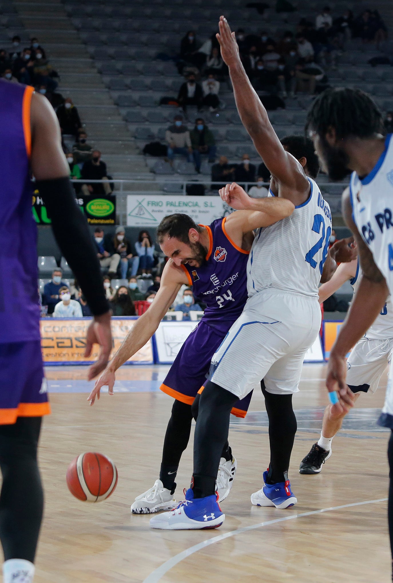 EasyCharger Palencia Baloncesto 74 - 83 C.B Prat