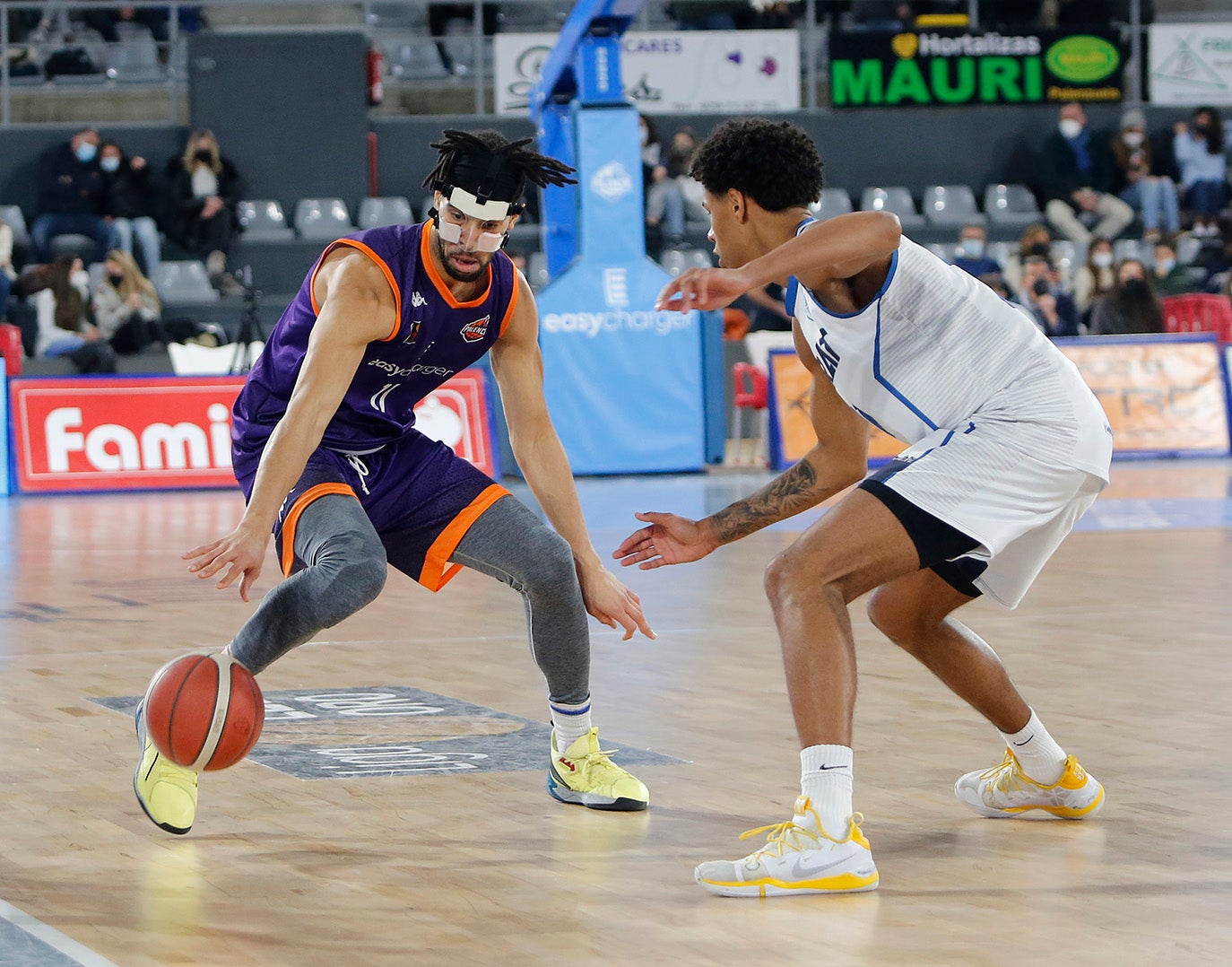 EasyCharger Palencia Baloncesto 74 - 83 C.B Prat