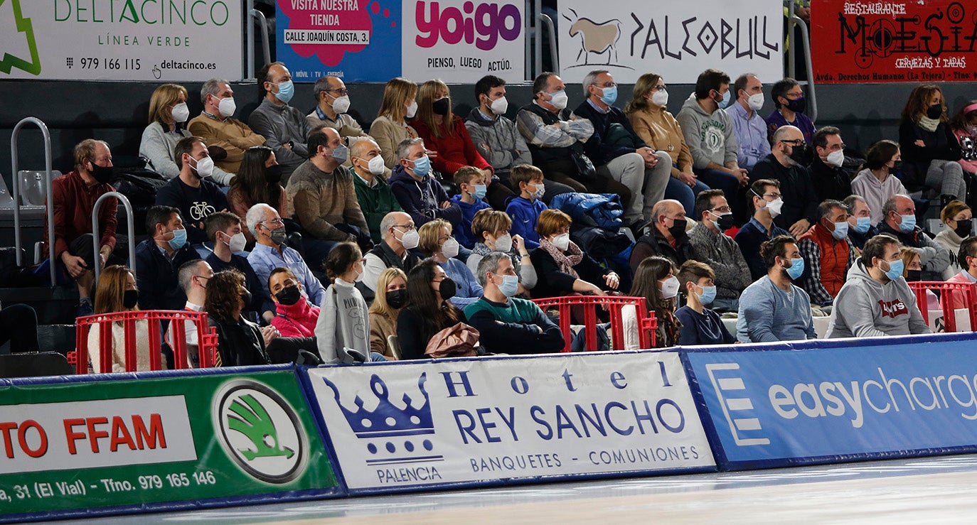 EasyCharger Palencia Baloncesto 74 - 83 C.B Prat
