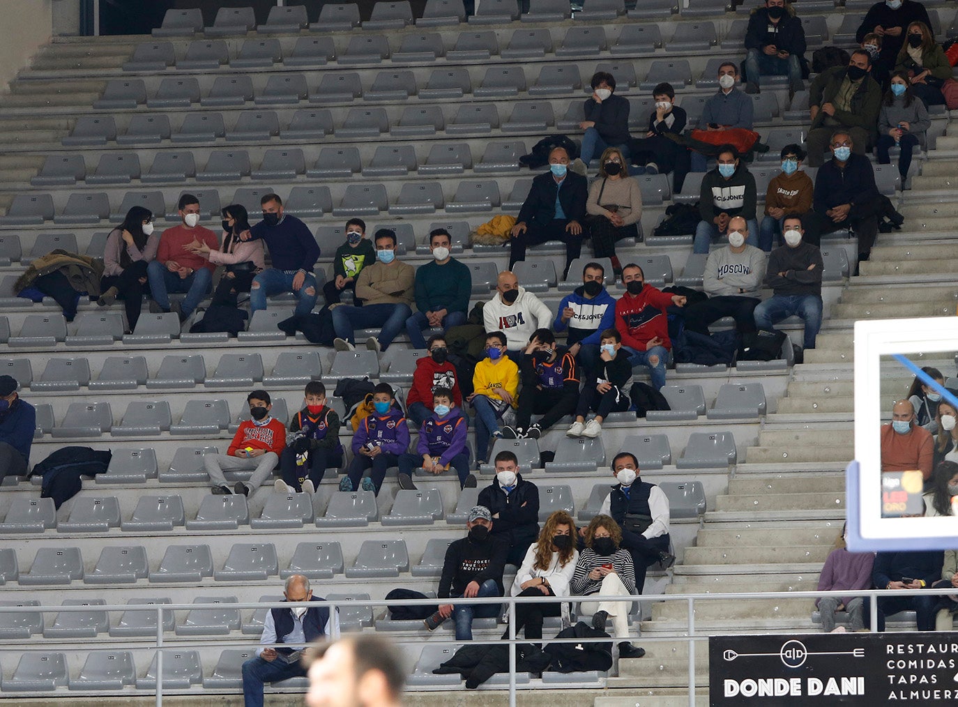 EasyCharger Palencia Baloncesto 74 - 83 C.B Prat