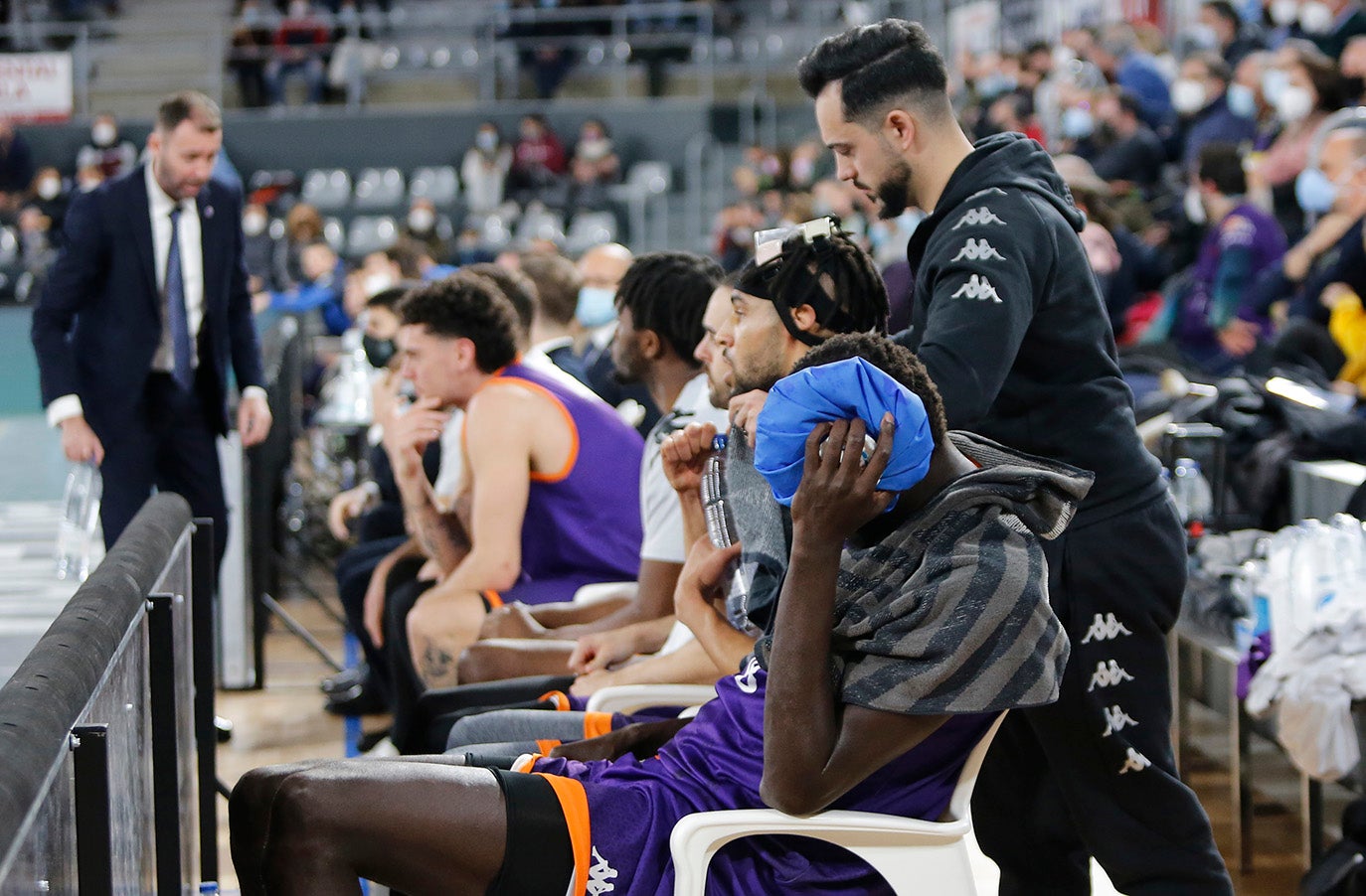 EasyCharger Palencia Baloncesto 74 - 83 C.B Prat