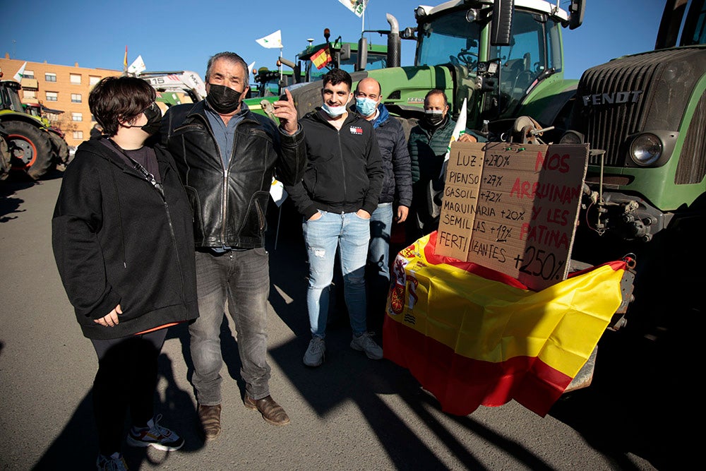 Cientos de tractores y miles de personas 'toman' Salamanca para exigir rentabilidad en el campo
